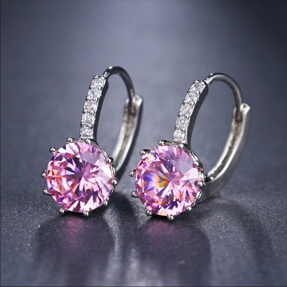 New 925 Silver Sapphire Stud Earrings